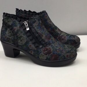 ALEGRIA  HANNAH BOOTS SIZE 36 TEXTURED FLORAL LIKE NEW